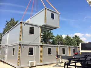 Maison conteneur pliable <span class=keywords><strong>à</strong></span> déploiement rapide, résistante au vent, logement modulaire mobile pour chantier, bureau de chantier <span class=keywords><strong>à</strong></span> grande échelle, entrepôt <span class=keywords><strong>à</strong></span> panneaux sandwich - Product Image 4