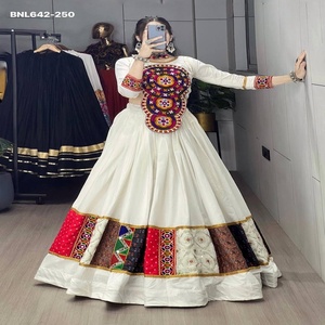 Ensemble Lehenga-Choli pour femme en rayonne et coton imprimé, avec miroir et broderie, idéal pour les fêtes et le Navratri - Product Image 1