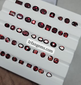 High Quality Red <b>Garnet</b> Faceted 100%Natural Red <b>Garnet</b> Crystal Jewelry Making Stone Red <b>Garnet</b> Cabochon Wholesale Price Lot - Product Image 3