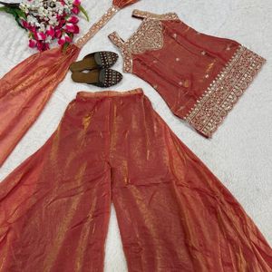 Ensemble de costume Sharara Palazzo en soie lourde de créateur, broderie de sequins de 5 mm, tenue ethnique époustouflante pour mariages, fêtes d'hiver et occasions spéciales - Product Image 3