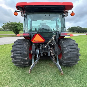 Venta de tractor de primera calidad, modelo Grand L6060, 62 HP, 4WD con transmisión electrónica HST Plus - Product Image 2