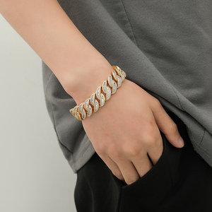 Bracelet chaîne cubaine en argent 925 et moissanite pour femme, serti de diamants, léger, bijou de luxe, cadeau - Product Image 3