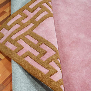 พรมขนสัตว์ทอมือลายเรขาคณิตสีชมพูโรส ดีไซน์ทันสมัย สำหรับห้องนั่งเล่นและห้องนอน - Product Image 6