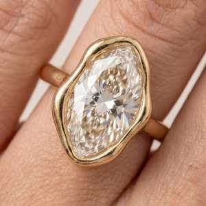 แหวนแต่งงานเพชรทรงรี 3.00 กะรัต ทองคำแท้ 14K เพชรเลี้ยงในห้องปฏิบัติการ ของขวัญขอแต่งงานสุดหรูสำหรับคู่รัก - Product Image 5