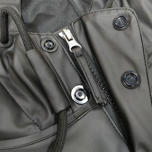 Traje Impermeable de Goma Plegable para Mujer, Poncho Impermeable con Logotipo Personalizable para Pesca, Senderismo y Actividades al Aire Libre - Product Image 4