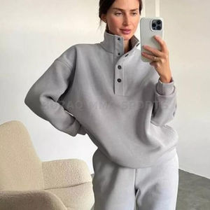 ชุดเลานจ์ลายทางสำหรับผู้หญิง 2 ชิ้น เสื้อแขนยาวติดกระดุมและกางเกงมีเชือกผูก - Product Image 3