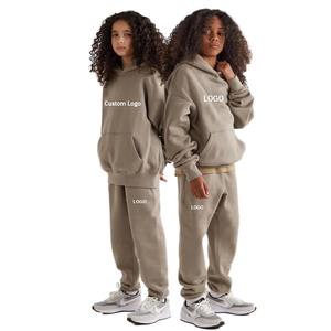 Conjunto de Sudadera con Capucha y Pantalones Deportivos de Manga Larga para Adolescentes, con Logotipo Personalizado, Transpirable, Ecológico, Informal, de Poliéster/Algodón, Corte Regular - Product Image 1