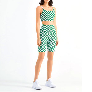 Ensemble 2 pièces short cycliste et crop top pour femme, vêtements de sport athlétiques assortis, vente en gros, fabricant OEM ODM sous marque privée - Product Image 1