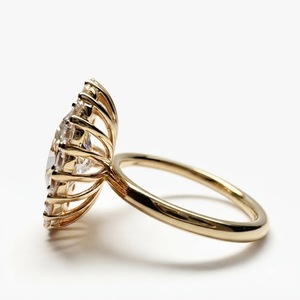 แหวนเพชรทรงรี 14K ทองคำเหลือง ประดับเพชรทรงกลมด้านข้าง 4.00 กะรัต เครื่องประดับหรูหรา - Product Image 3