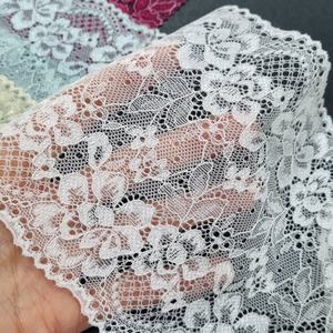 Encaje Elástico Floral con Borde Festoneado, Nailon y Spandex, Banda Elástica de 13.5cm, Encaje de Punto para Lencería y Banda de Sujetador - Product Image 3