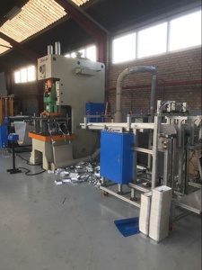 Línea de Producción de Bandejas y Platos de Aluminio Totalmente Automática, Máquina de Fabricación de Moldes de Punzonado, en Oferta - Product Image 3