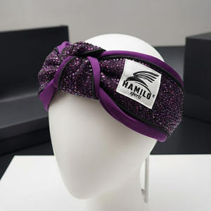 Bandeaux de Spa Tendance en Polaire Corail Ultra Épais et Doux à Séchage Rapide Brodés pour Maquillage – Vente en Gros - Product Image 6