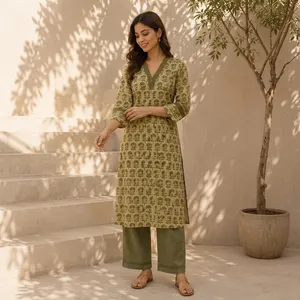 Kurti vert olive à imprimé floral pour femme, col en V, manches trois quarts, coupe droite, tunique ethnique, décontractée, confortable, à porter au quotidien - Product Image 5