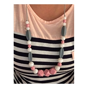 Collar con Colgante de Cuentas de Resina Coloridas, Joyería Hecha a Mano para Mujer, Regalo Bonito, Marca APEX ALIGN, OEM ODM - Product Image 2