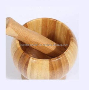 Trituradoras de especias de bambú con logotipo personalizado a granel al por mayor, herramientas de especias en caja para uso de hierbas y sal, características en stock - Product Image 1