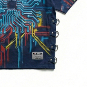 Camiseta Premium Cyber Streetwear con Diseño de Circuito, Estilo Urbano Futurista, MALUZA INDUSTRIES - Product Image 2