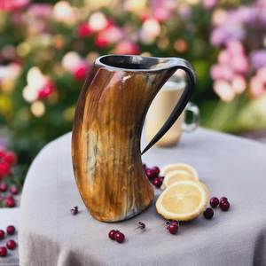 Chope en corne de Viking gravée à la main, écologique, symbole nordique, pour bière, hydromel, bière artisanale, cadeau pour hommes, amateurs d'histoire, Falak World - Product Image 4