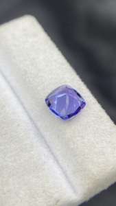Tanzanite naturelle certifiée de 7 mm, taille coussin carrée, avec une couleur et un lustre excellents, zoïsite naturelle de 1,65 carat, pierre précieuse non montée - Product Image 4
