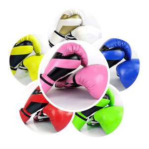 Gants de boxe en cuir rouge avec fermeture Velcro pour adultes, design respirant pour l'entraînement - Product Image 3