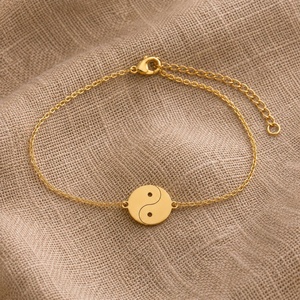 Pulsera de plata de ley 925 con símbolo de Yin Yang, joyería espiritual minimalista, pulsera ritual para mujer - Product Image 3