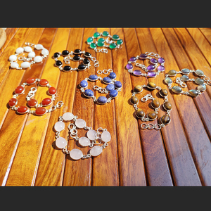 กำไลข้อมือประดับพลอยหลากสีทรงปริซึม งานแฮนด์เมด ทองเหลืองรูปไข่ คริสตัลเชื่อมต่อกัน สไตล์โบฮีเมียน เครื่องประดับสำหรับทุกเพศ เหมาะสำหรับงานปาร์ตี้ - Product Image 5