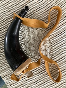 Cuerno de Búfalo Ecológico Hecho a Mano de ILAHI, Cuerno en Polvo con Forma Natural, Arte Folclórico, Arte Rústico, Feng Shui, Recuerdo Coleccionable, Uttar - Product Image 6