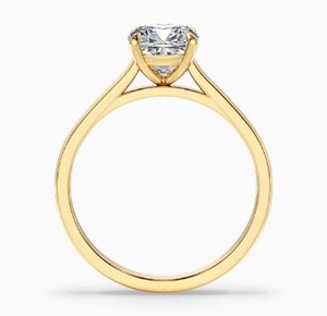 Bague de Fiançailles et de Promesse de Luxe en Argent Sterling 925 Plaqué Or Blanc avec Moissanite Taille Coussin et Sertissage Griffe, Bijoux de Mariée - Product Image 4