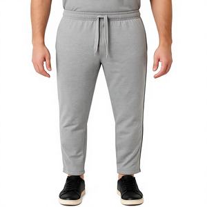 Pantalones Deportivos Urban Comfort Essential con Franja Lateral Gris, Combinación Perfecta de Comodidad, Flexibilidad y Estilo Deportivo - Product Image 1