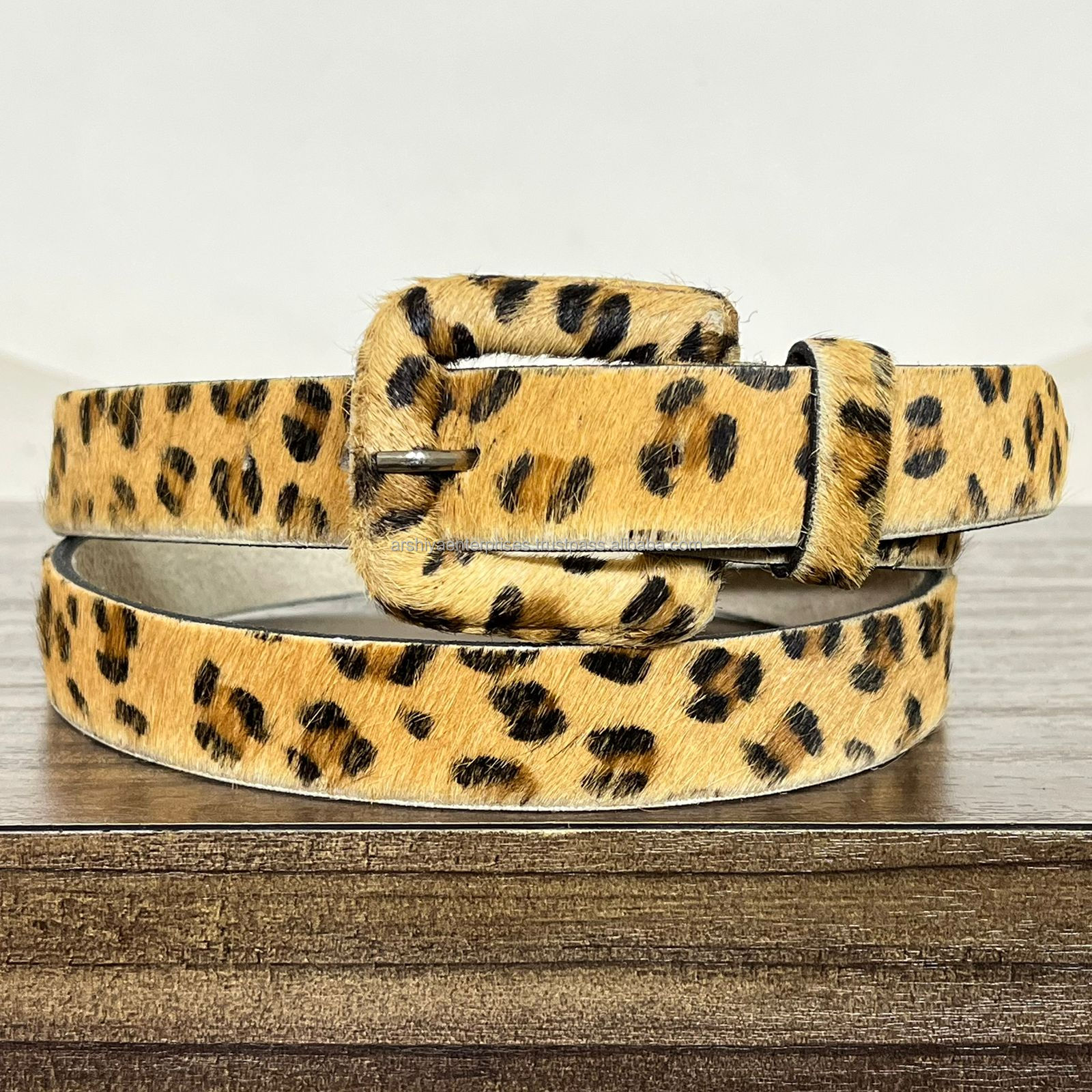 สีน้ำตาล