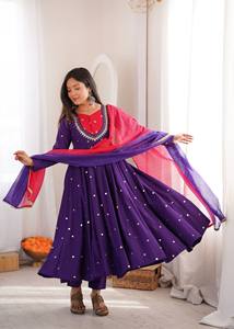 Costume Anarkali traditionnel vert olive pour femmes avec dupatta brodé, coupe ample, longueur au sol, tenue décontractée, style Inde Pakistan - Product Image 2