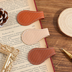 Luxury leather maple leaf <b>bookmark</b> made from genuine leather for premium reading experiences for sale in wholesale price - Product Image 1