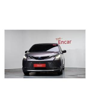 Toyota Sienna 2.5 Híbrida AWD 2023, 25,861 km, Asientos de Cuero, Cámara Trasera, Volante a la Izquierda - Product Image 2