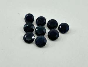 Saphir noir facetté de forme ronde, pierres précieuses en vrac, tailles assorties de 1,5 mm à 5,75 mm, lot calibré pour la fabrication de bijoux - Product Image 6
