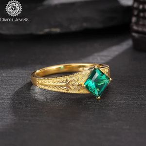 Bague de fiançailles classique en argent plaqué or 14 carats avec moissanite taille coussin et sertissage à griffes pour femme - Charm Jewells - Product Image 6