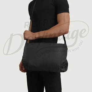 Veste matelassée noire à capuche pour homme, manteau d'hiver résistant à l'eau, chaud et rembourré, coupe ajustée décontractée, style doudoune - Product Image 5