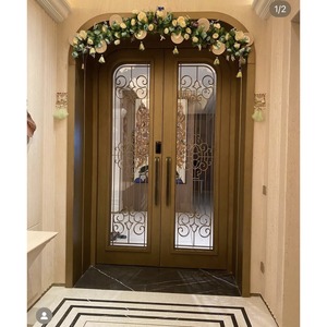 Puerta Principal Doble de Madera Moderna y Lujosa con Panel de Vidrio Decorativo |   Puerta de Entrada de Diseño para Interiores de Viviendas y Villas - Product Image 1