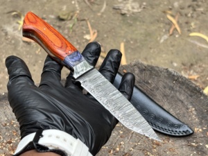 Couteau de chasse Bowie en acier Damas fait main avec manche en bois orange et bois bleu, personnalisé OEM ODM, artisanat haut de gamme, lame pleine longueur - Product Image 5