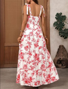 Vestido largo con estampado floral y tirantes - Product Image 3