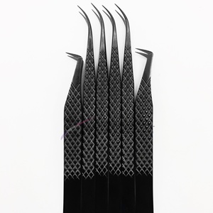 Pinzas para Pestañas con Punta de Fibra RMI, Acabado Negro Mate, Pinzas para Extensión de Pestañas de Mega Volumen Ruso, Pinzas para Pestañas con Punta de Fibra de Marca Privada - Product Image 4