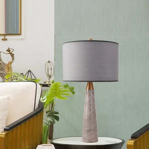 Lámpara de mesa de mármol gris de lujo con base arquitectónica cónica, elegante pantalla tipo tambor y iluminación ambiental sofisticada para dormitorio - Product Image 2