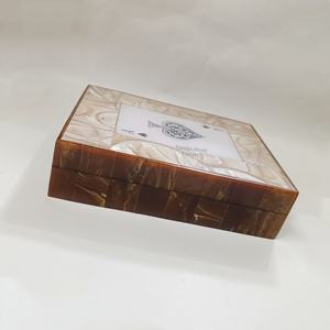 กล่องเก็บไพ่โป๊กเกอร์เรซิ่นลายหินอ่อนสุดหรู พร้อมเคลือบเงาอย่างมืออาชีพ ของขวัญสำหรับคนรักไพ่ - Product Image 3