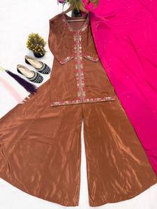 Elegante Conjunto Kurti Palazzo Marrón con Dupatta Rosa para Mujer – Traje Étnico de Diseñador para Fiesta con Bordado Minimalista - Product Image 6