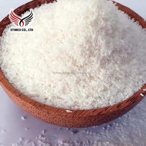 Poudre de noix de coco desséchée fraîche et naturelle à forte demande de qualité moyenne pour la cuisson et les smoothies directement du Vietnam - Product Image 1