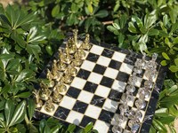 Boîte d'échecs en laiton de qualité supérieure, plateau classique, design pliable écologique, cadeau de luxe fait main pour l'éducation précoce des enfants, intérieur/bureau