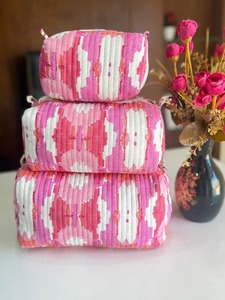 Ensemble de 3 pièces : Trousse de toilette, sac de voyage, pochette à maquillage, trousse de toilette matelassée, trousse de rasage, trousse de toilette de vanité en coton indien à imprimé floral - Product Image 3