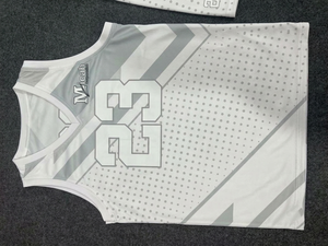 Conjunto de Uniforme Deportivo Personalizado de Secado Rápido para Baloncesto, Camiseta sin Mangas con Cuello en V para Entrenamiento y Partido - Product Image 2