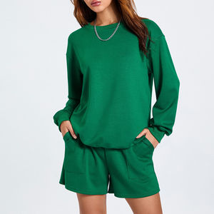 Ensemble deux pièces personnalisé de haute qualité pour femme, style vintage, hiver, comprenant un short long et un sweat-shirt surdimensionnés, en molleton respirant et écologique - Product Image 5