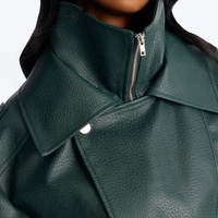 Blouson Moto Femme Tendance et Élégant en Cuir Véritable Vert Foncé avec Fermeture Éclair, Col Rabattu et Ourlet Ceinturé, Style Biker, Fermeture Éclair Funnel