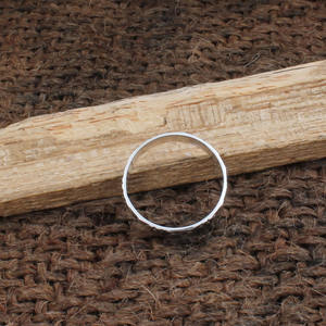 Bague en argent sterling 925 en gros, motif floral marguerite naturelle gravée, bague empilable pour femme, bijoux fins, directement de l'usine - Product Image 5