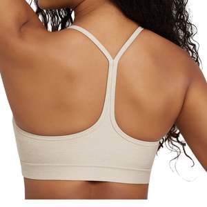 Sujetador deportivo de terciopelo personalizado con estampado de leopardo para mujer, espalda cruzada, transpirable, ligero, ideal para yoga, running y fitness, OEM - Product Image 2